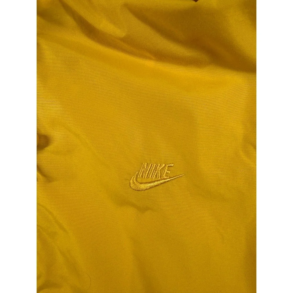 Nike vintage windbreaker